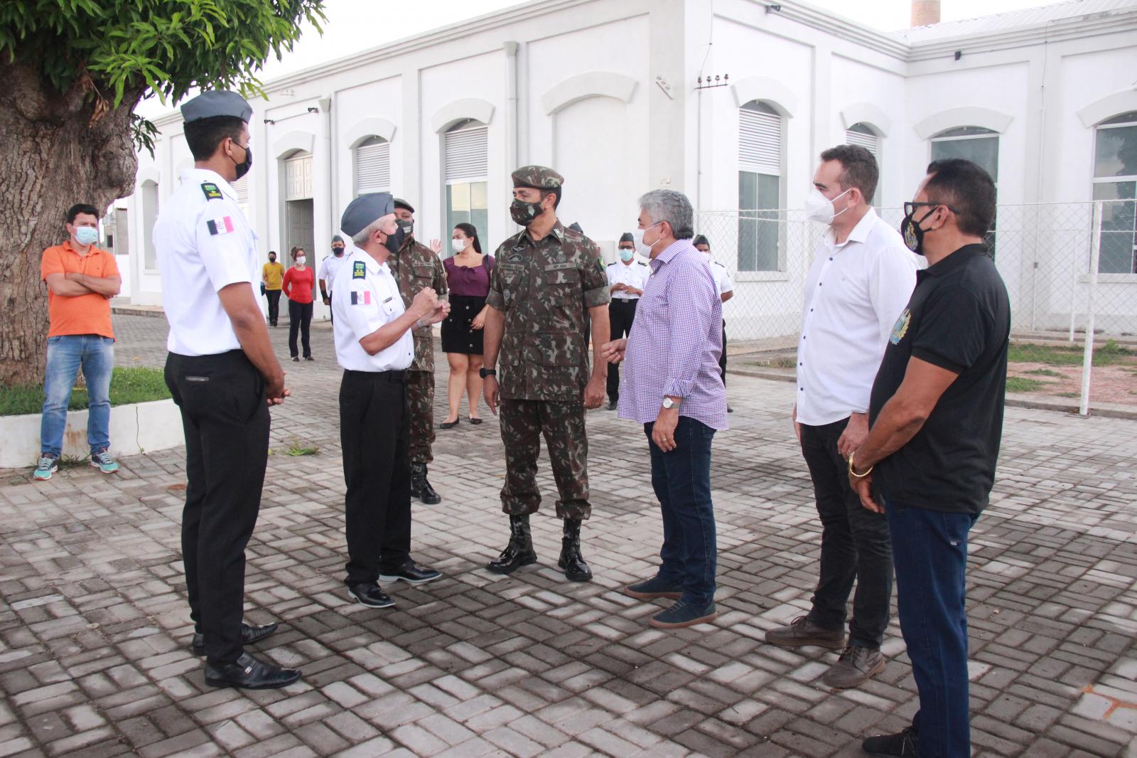 Prefeito Dr. Zé Francisco recebe visita de General da 8ª Região Militar na Escola Cívico de Codó