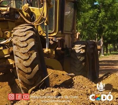 Prefeitura de Codó revitaliza o acesso ao bairro São Francisco com obras de limpeza, terraplanagem e empiçarramento